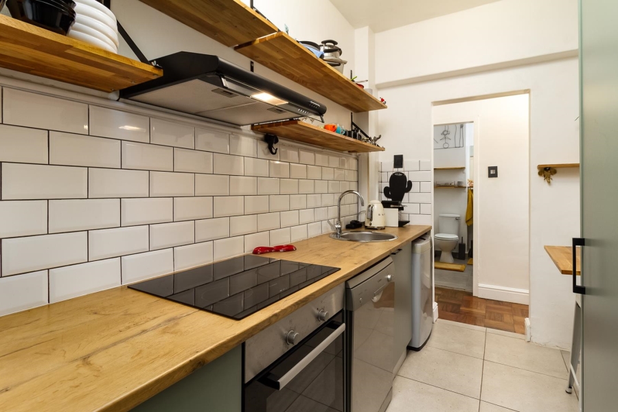1 Bedroom Property for Sale in Sea Point Western Cape